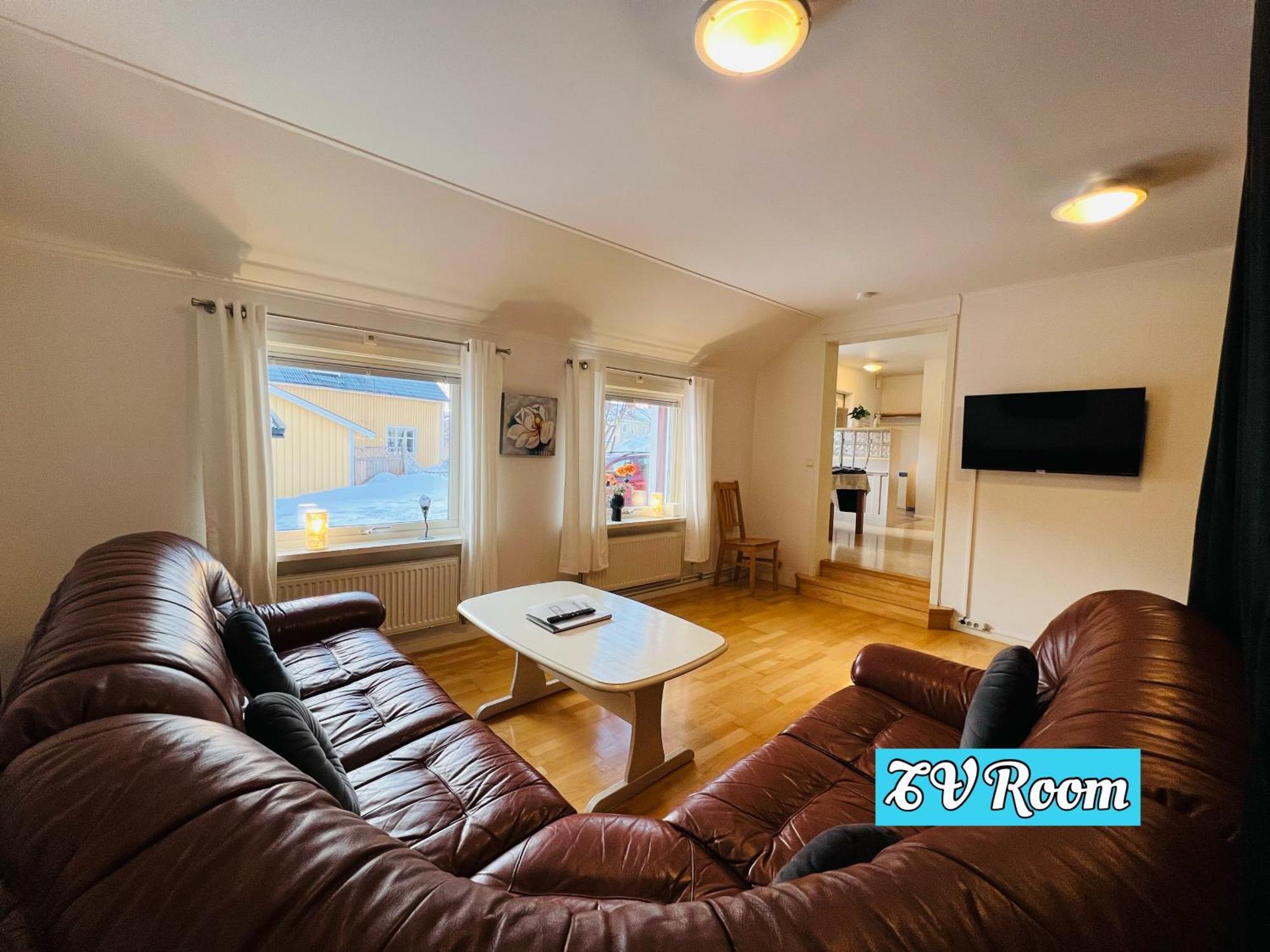 Kiruna Accommodation Gustaf Wikmansgatan 6B Villa For 9 Person Bagian luar foto